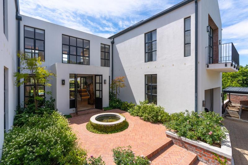 To Let 6 Bedroom Property for Rent in Constantia Western Cape